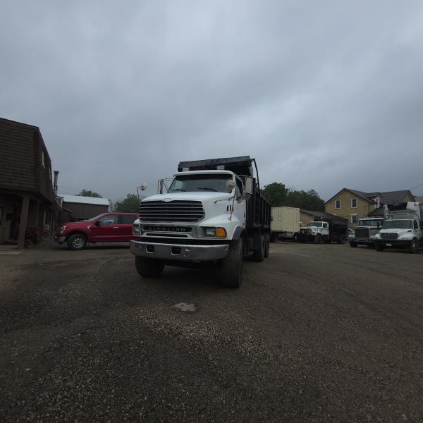 White 2000 Sterling Dump