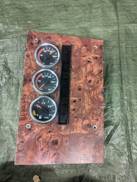 9200 Dash Cluster