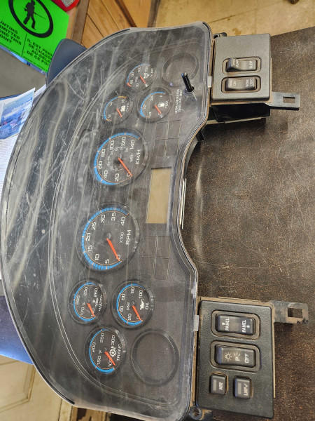 International 4300 Dash Cluster